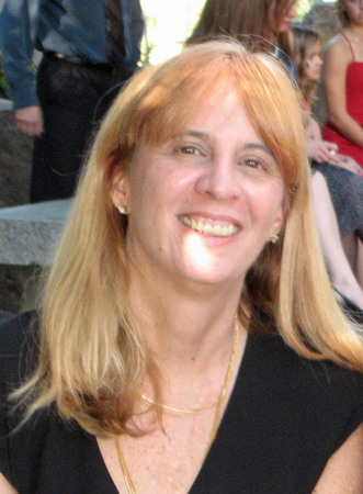 Laurie Hansen Photo 25
