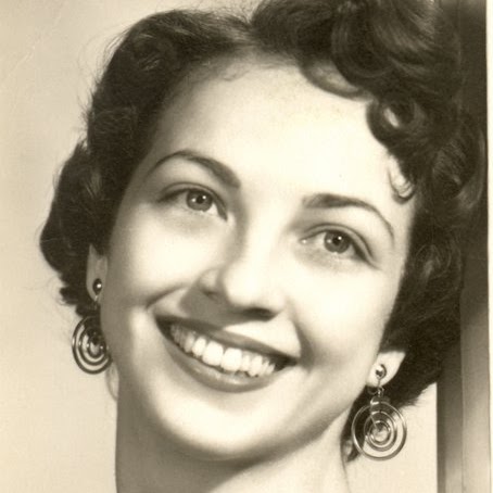 Carolyn Armstrong Photo 40