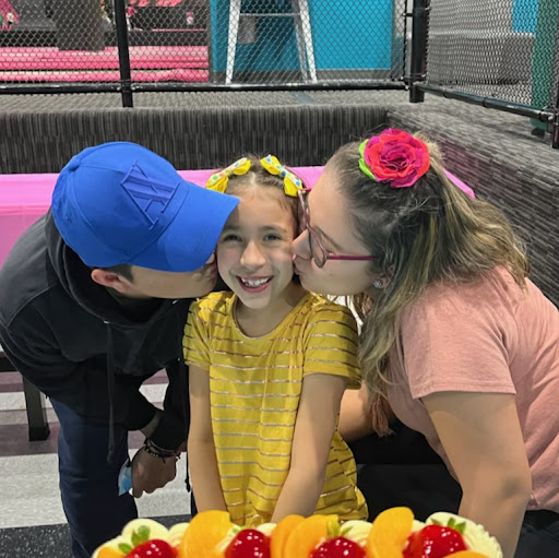 Karen Arias Photo 30