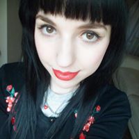 Katie Robertson Photo 17