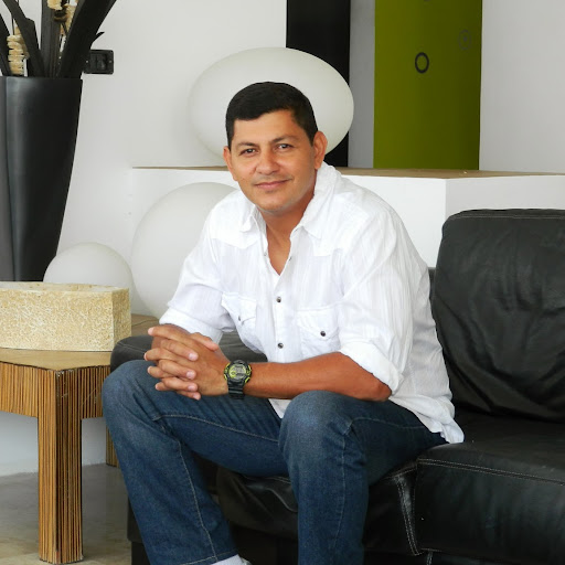 Alexander Lopez Photo 10
