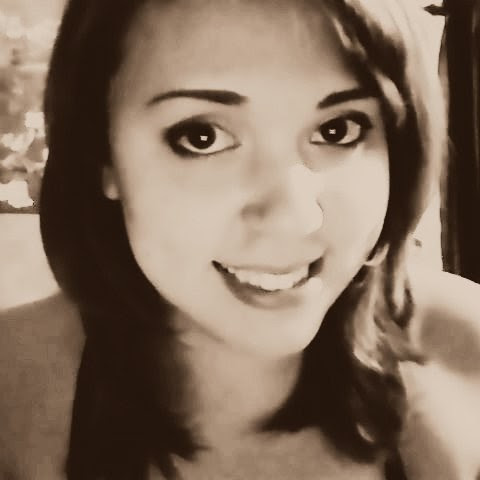 Allison Fitzgerald Photo 9