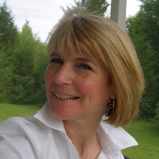 Kelly Lynch Photo 46