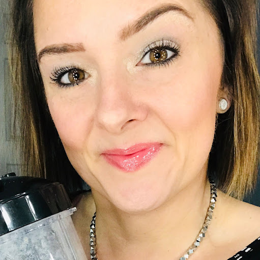 Jennifer Cartwright Photo 38