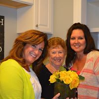 Carol Newman Photo 8