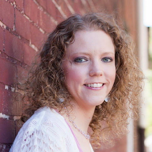 Amy Thomas Photo 23