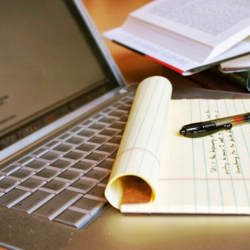 Julie Phelps Photo 35