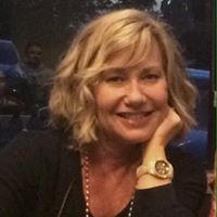 Robyn Bare Photo 1
