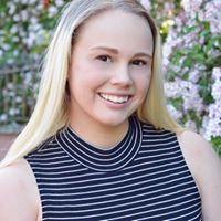 Julia Swain Photo 14