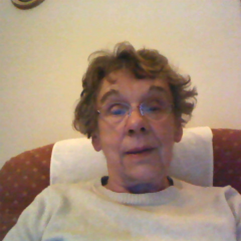 Pauline Gardner Photo 28