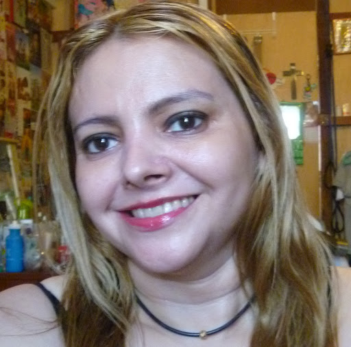 Elizabeth Hurtado Photo 35