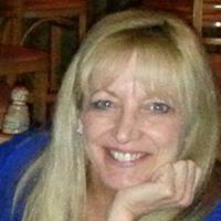Kristine Markham Photo 15