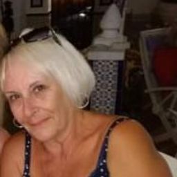 Christine Martindale Photo 14