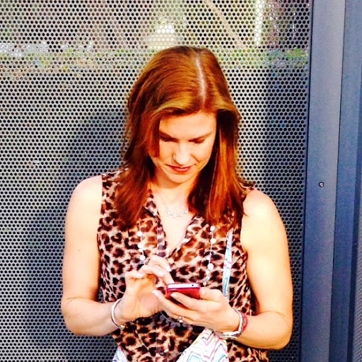 Amanda Hartman Photo 25
