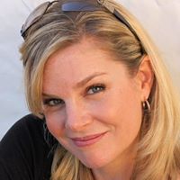 Kirsten Tucker Photo 32