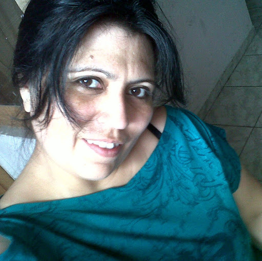 Erika Paredes Photo 21