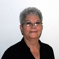 Susie Carter Photo 21