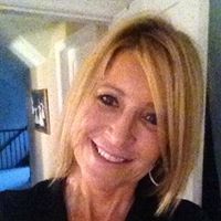 Angela Hicks Photo 17