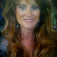 Laura Curtis Photo 11