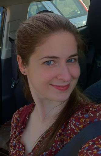 Laura Ayres Photo 14