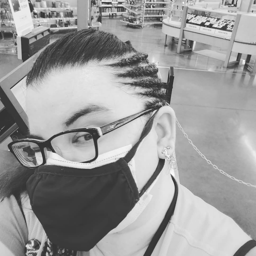 Jacqueline Wallace Photo 10