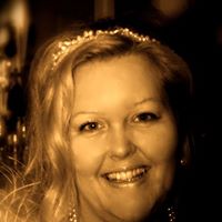 Kristina Middleton Photo 23