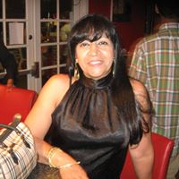 Dee Torres Photo 14