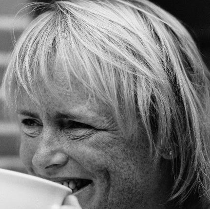 Alison Pratt Photo 7