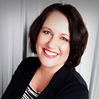 Stephanie Mahan Photo 12