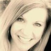 Kelly Lynch Photo 27