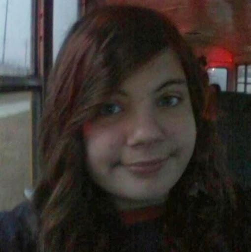 Hannah Blackburn Photo 6