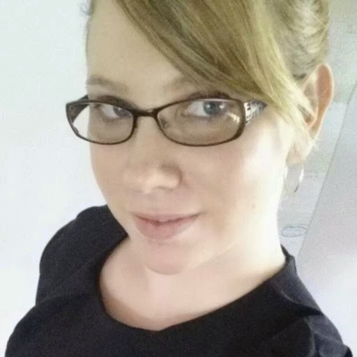 Christina Simon Photo 37