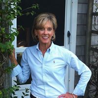 Claire Davis Photo 22