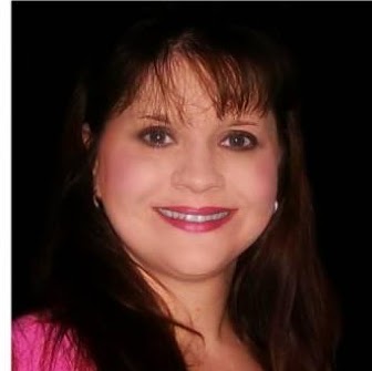 Michelle Roberts Photo 13