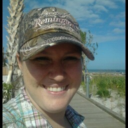 Alicia Maxwell Photo 40