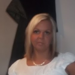 Elizabeth Shearer Photo 12