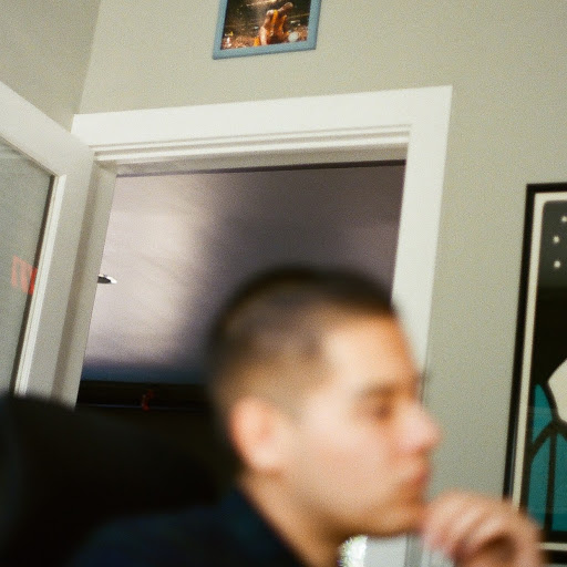 Edward Hernandez Photo 32