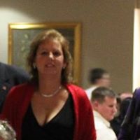 Elizabeth Kennedy Photo 37