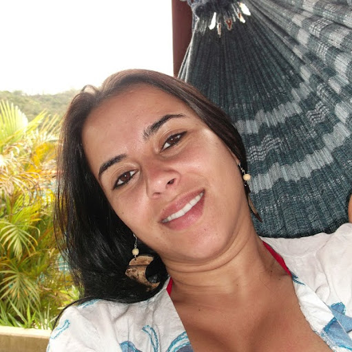 Erica Couto Photo 15