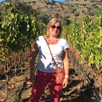 Julie Oakley Photo 13