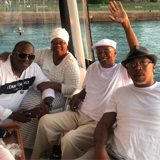 Brian Dixon Photo 11