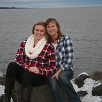 Julie Howell Photo 8