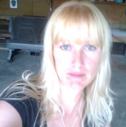 Tracey Barnes Photo 44