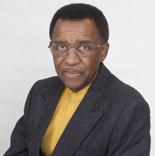 Carl Ray Photo 16