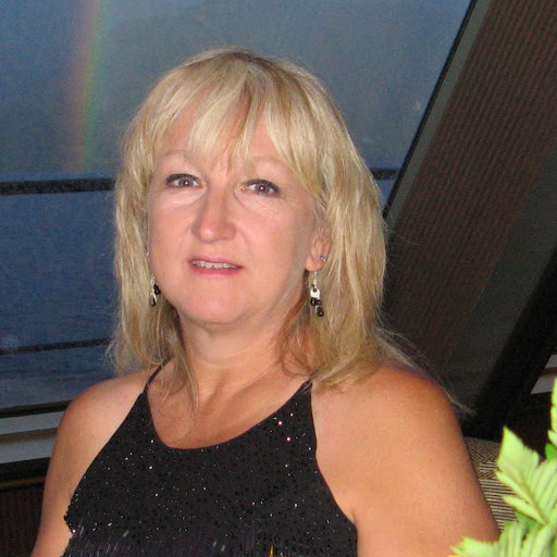 Rebecca Perkins Photo 44