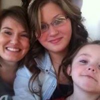 Julia Hendrix Photo 13