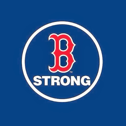 Traci Lewis Photo 24