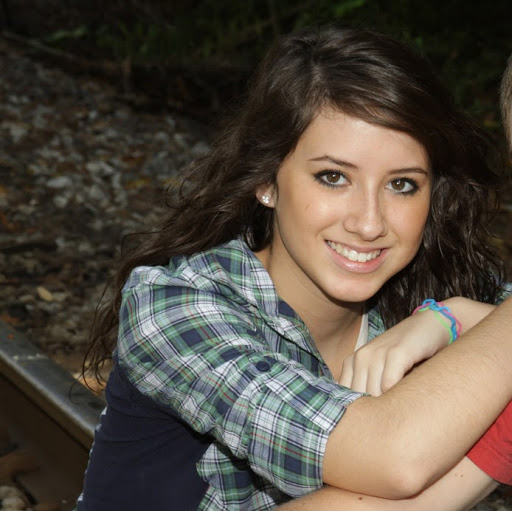 Samantha Griggs Photo 7