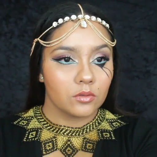 Carla Miller Photo 15