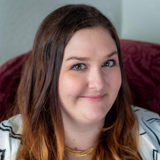 Stephanie Harper Photo 19